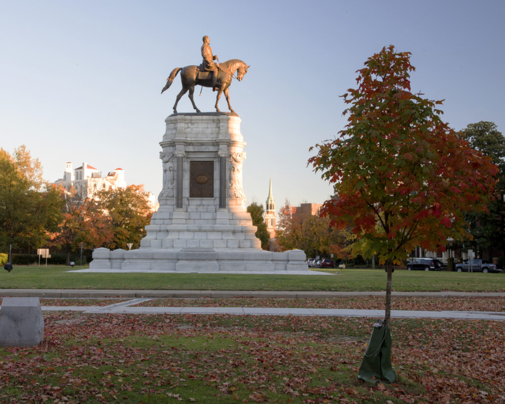 Robert And Lee statues